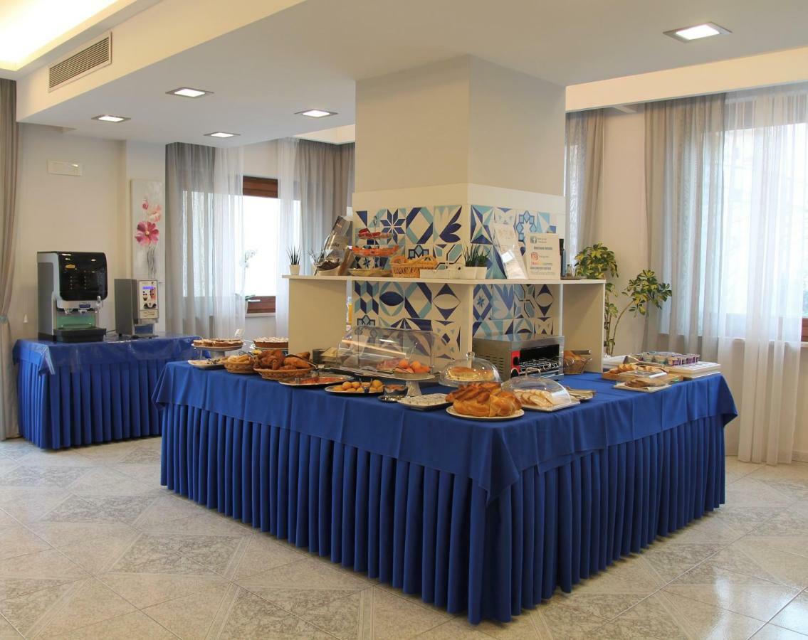 Hotel Leone Sorrento Luaran gambar
