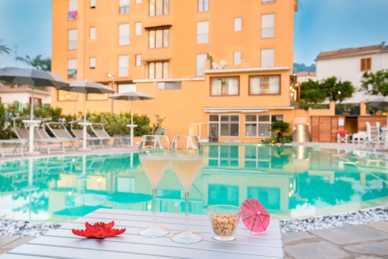 Hotel Leone Sorrento Luaran gambar